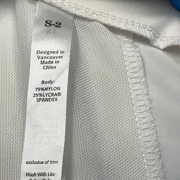 Lululemon Define Jacket in White, Size 2, $118 - Picture 9 of 9